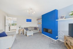 Obelisk Rise | Kingsthorpe | NN2