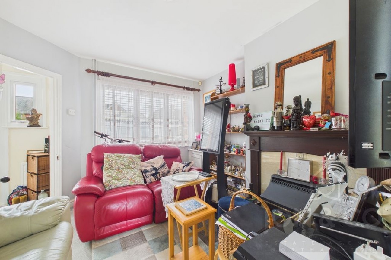 Kingsland Avenue | Kingsthorpe | NN2