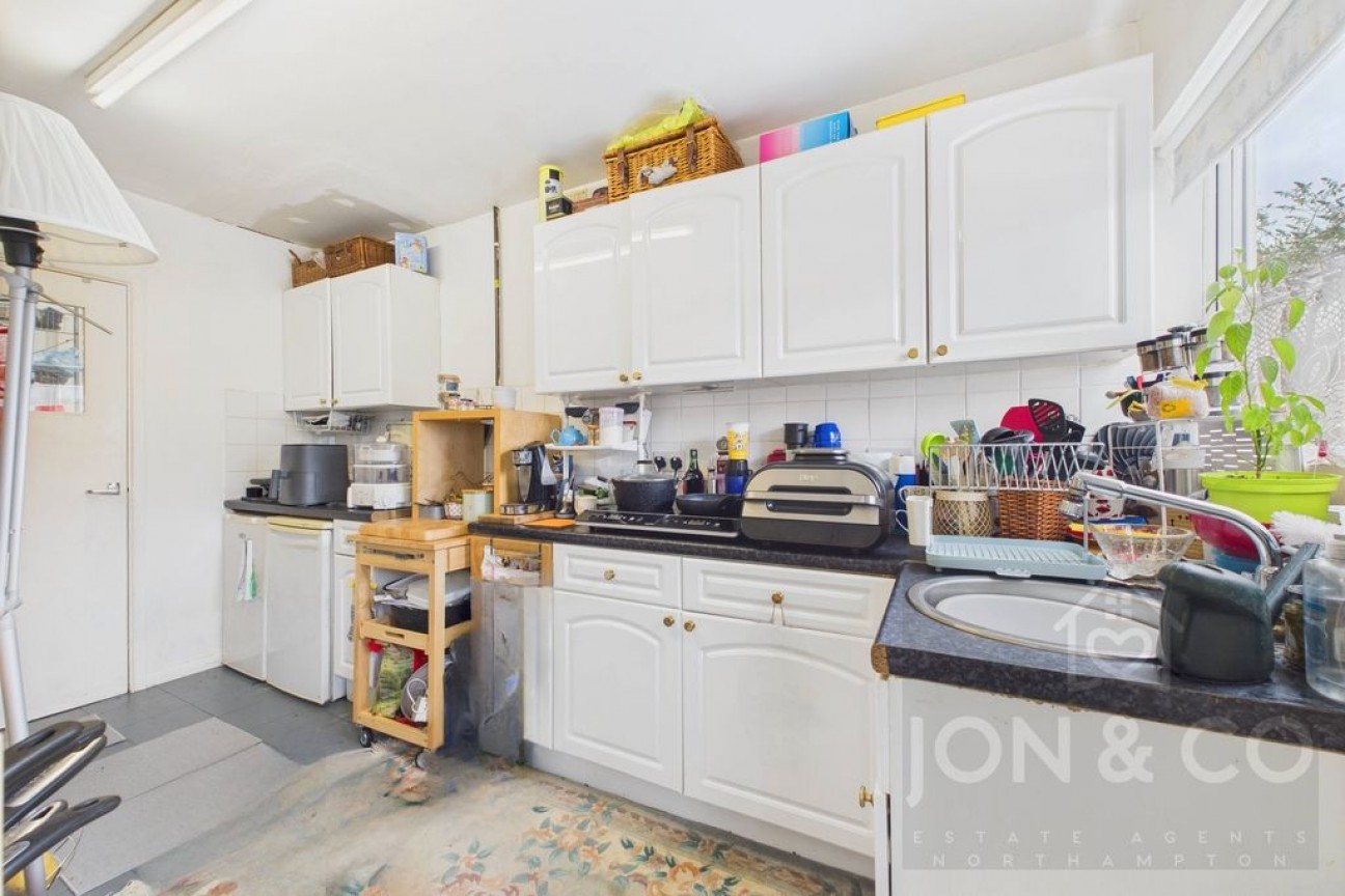 Kingsland Avenue | Kingsthorpe | NN2