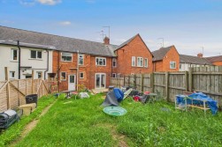 Kingsland Avenue | Kingsthorpe | NN2