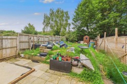 Kingsland Avenue | Kingsthorpe | NN2