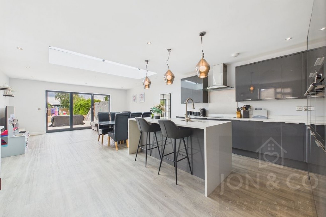 Main Road | Duston | NN5