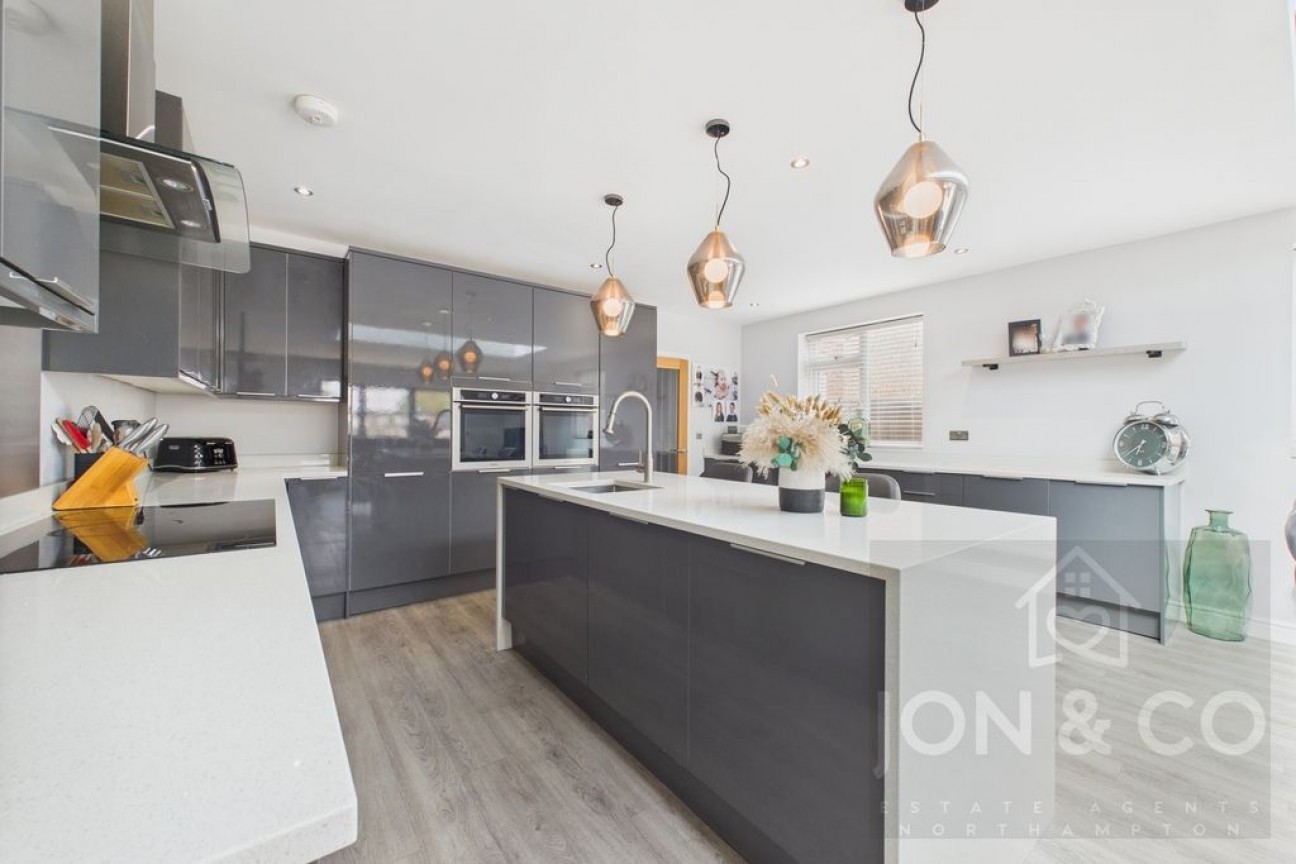 Main Road | Duston | NN5