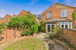 Collingwood Road | Abington | NN1