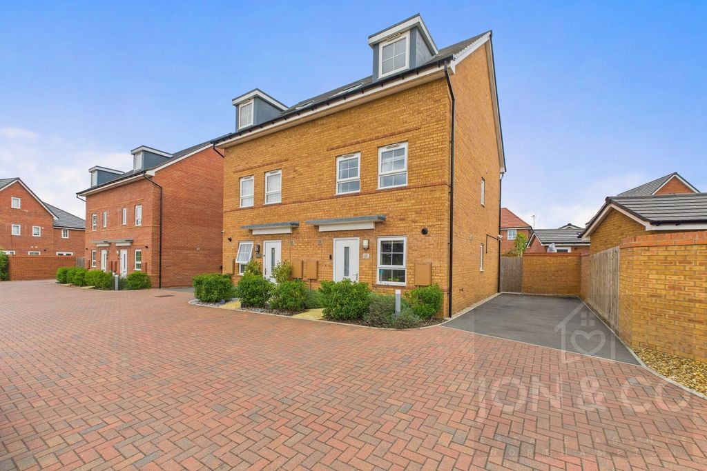 Higgs Close | Overstone Gate | NN6