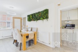 Teulon Close | Overstone Gate | NN6