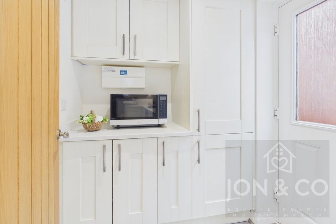 Teulon Close | Overstone Gate | NN6