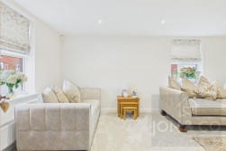 Teulon Close | Overstone Gate | NN6