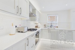 Teulon Close | Overstone Gate | NN6