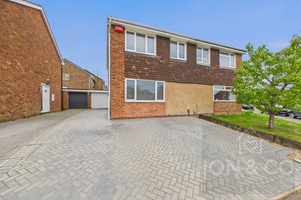 St Johns Avenue | Kingsthorpe | NN2