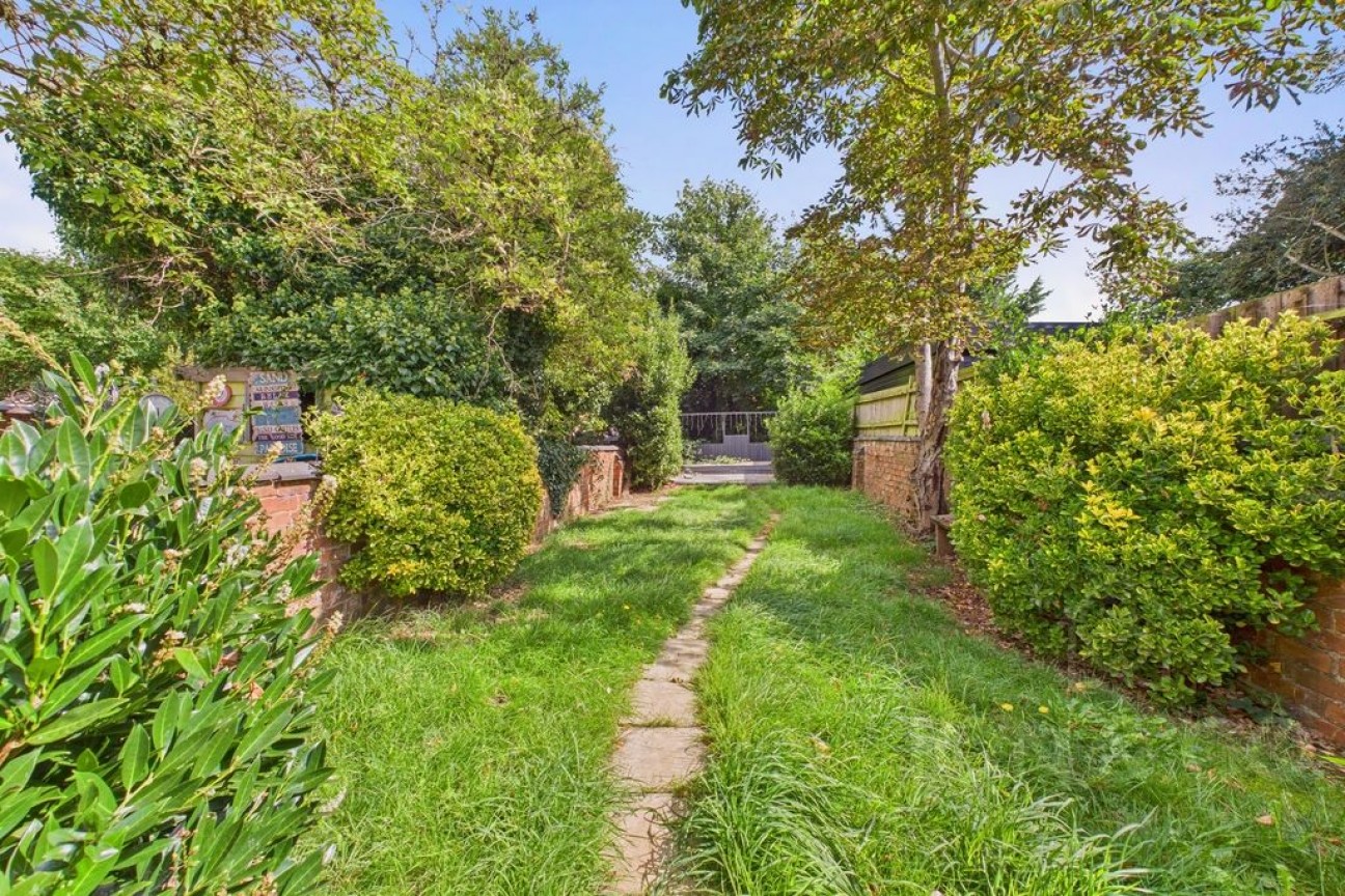 Edinburgh Road | Kingsthorpe | NN2