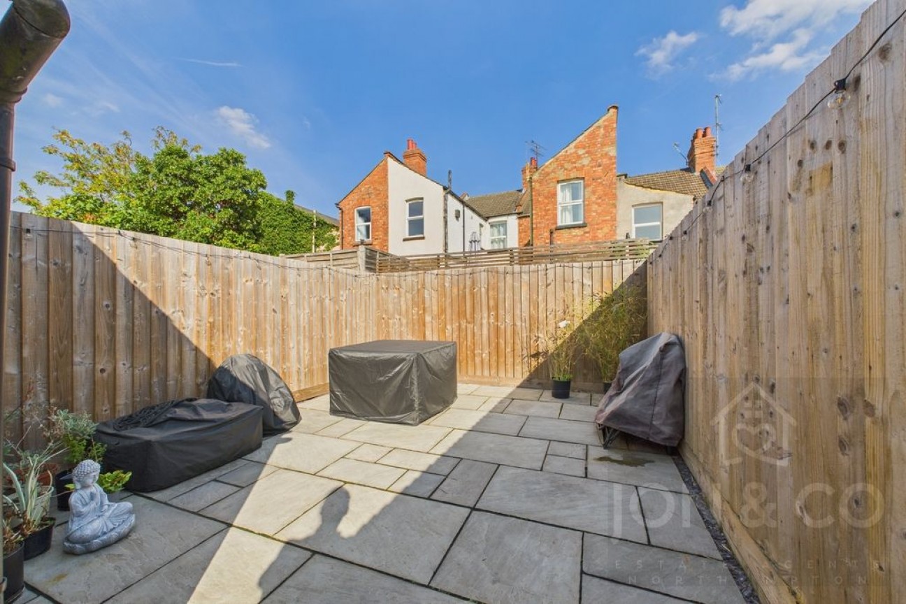 Artizan Road | Abington | NN1