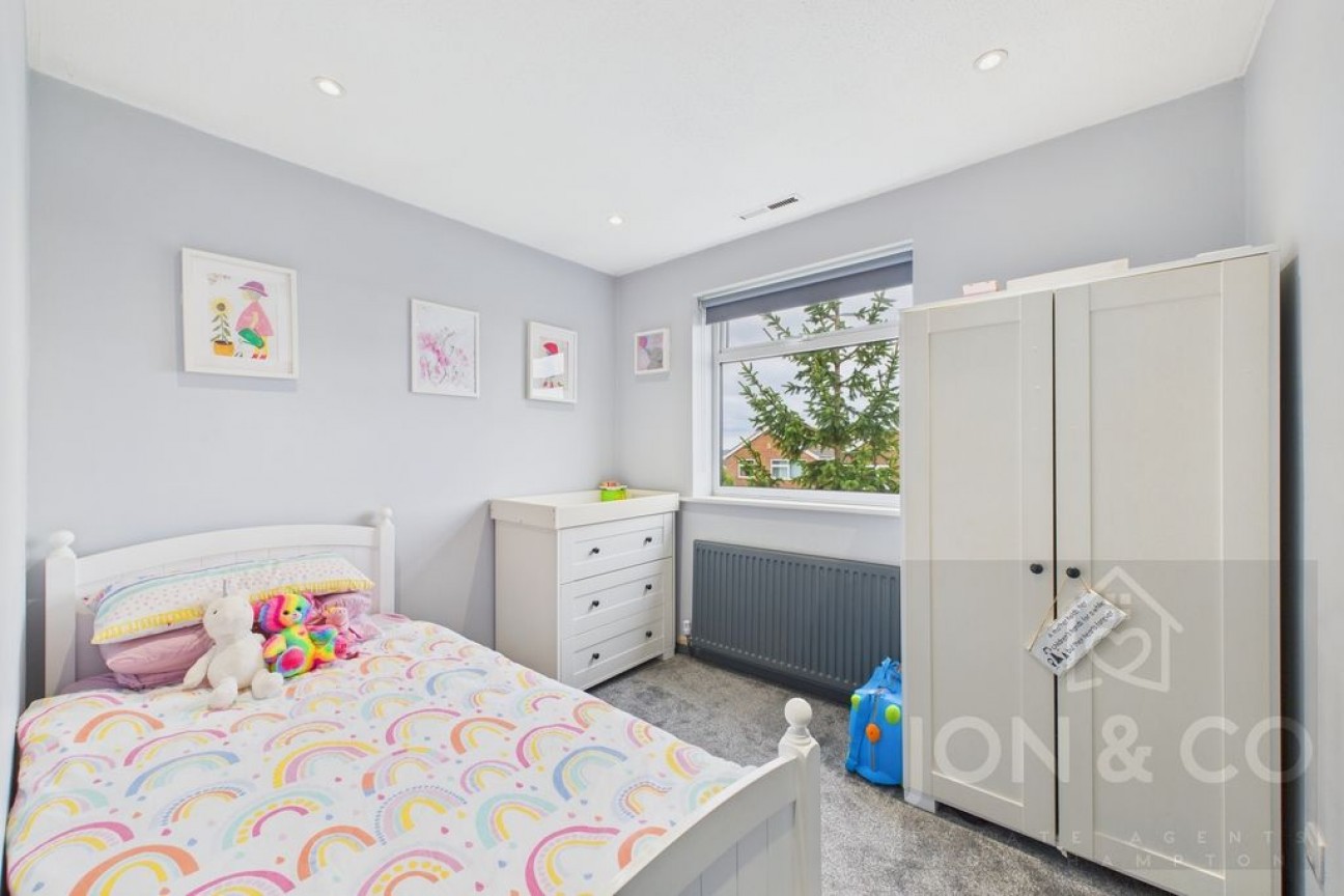 Shurville Close | Earls Barton | NN6