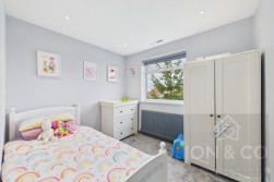 Shurville Close | Earls Barton | NN6