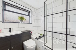 Shurville Close | Earls Barton | NN6