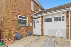 Shurville Close | Earls Barton | NN6