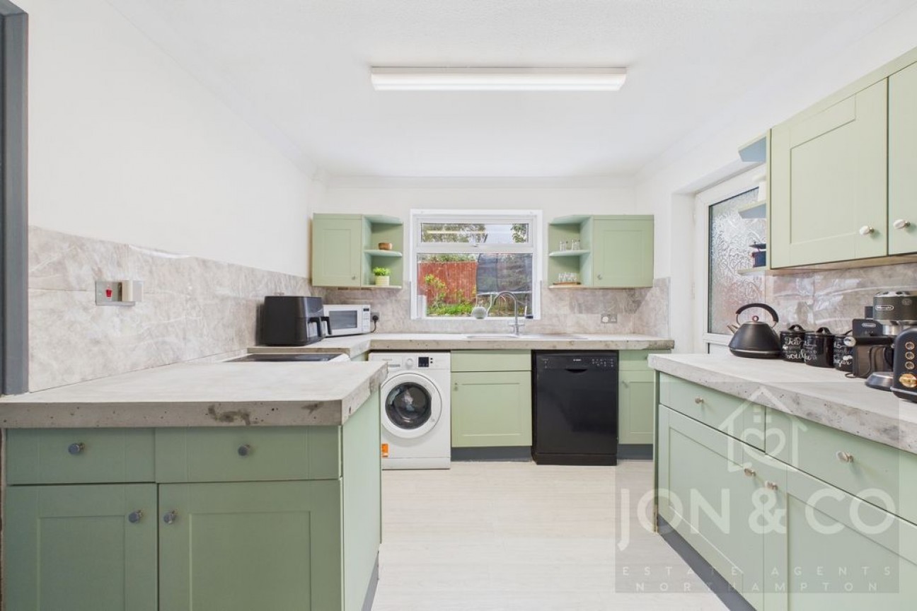 Shurville Close | Earls Barton | NN6