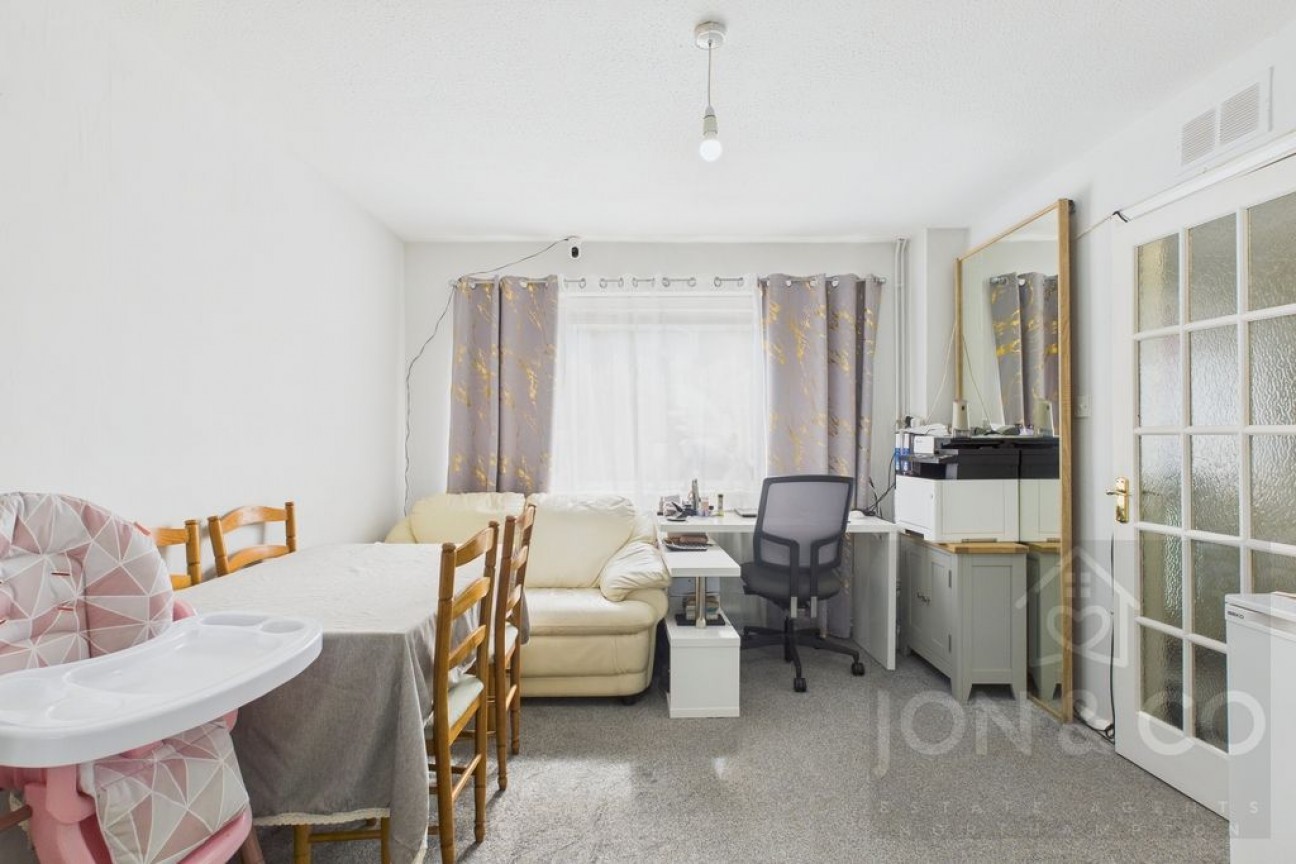 South Priors Court | Lings | NN3