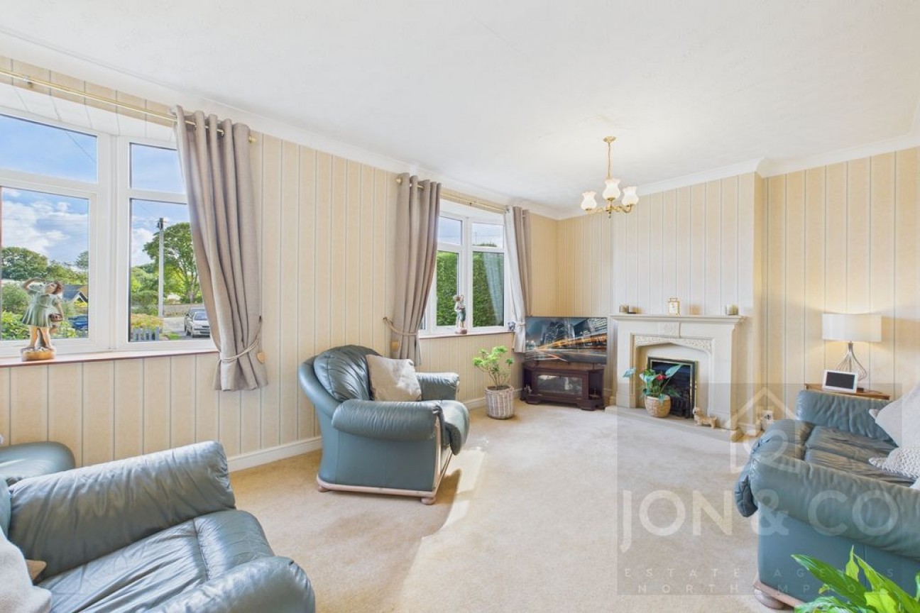 Pie Corner | Sywell | NN6