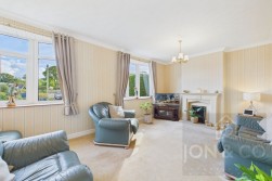 Pie Corner | Sywell | NN6