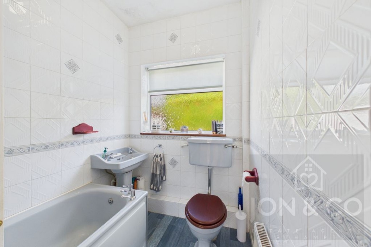 Pie Corner | Sywell | NN6