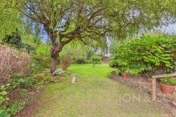 Pie Corner | Sywell | NN6