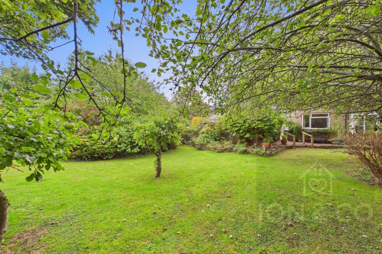 Pie Corner | Sywell | NN6