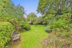 Pie Corner | Sywell | NN6