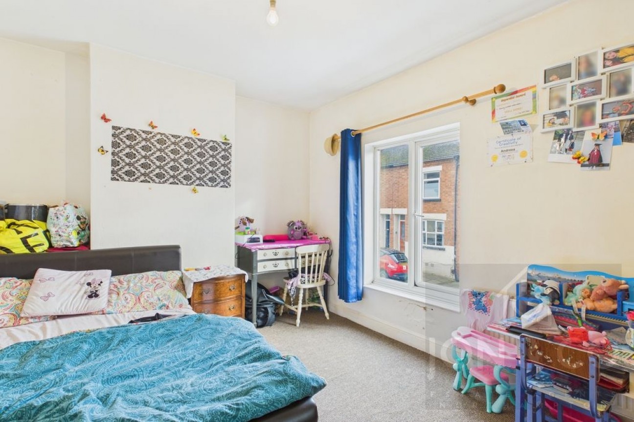 Lower Hester Street | Semilong | NN2