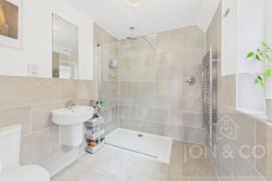 March Springs | Moulton | NN3