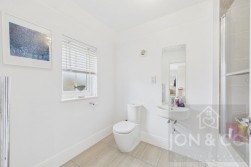 March Springs | Moulton | NN3