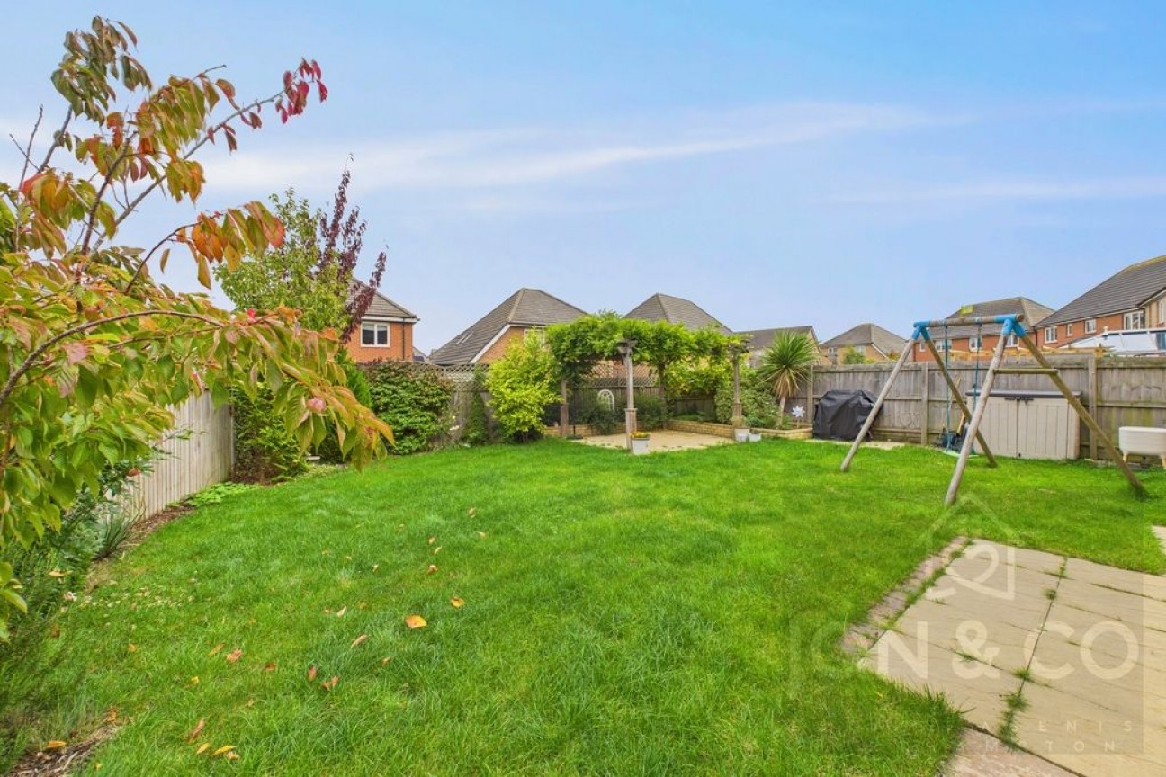 March Springs | Moulton | NN3