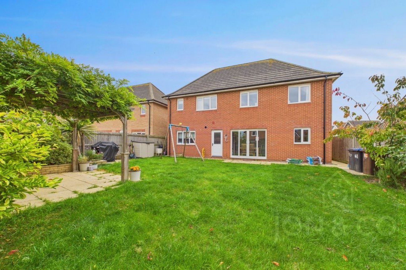 March Springs | Moulton | NN3