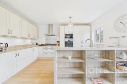 March Springs | Moulton | NN3