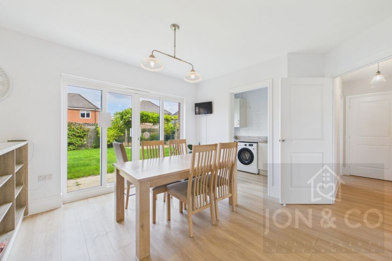 March Springs | Moulton | NN3