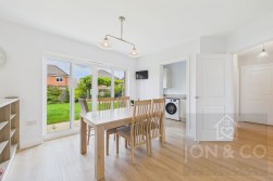 March Springs | Moulton | NN3