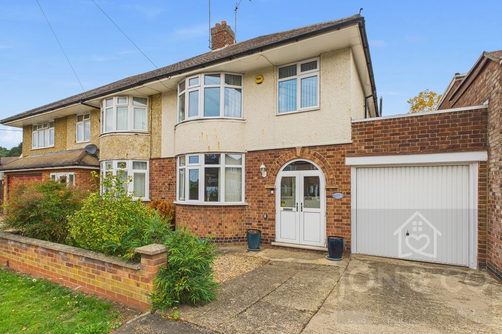 Oaklands Drive | Westone | NN3