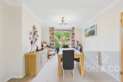 Oaklands Drive | Westone | NN3