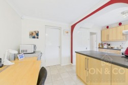 Oaklands Drive | Westone | NN3