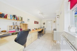 Oaklands Drive | Westone | NN3