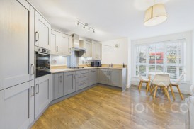 Teape Close | Upton | NN5