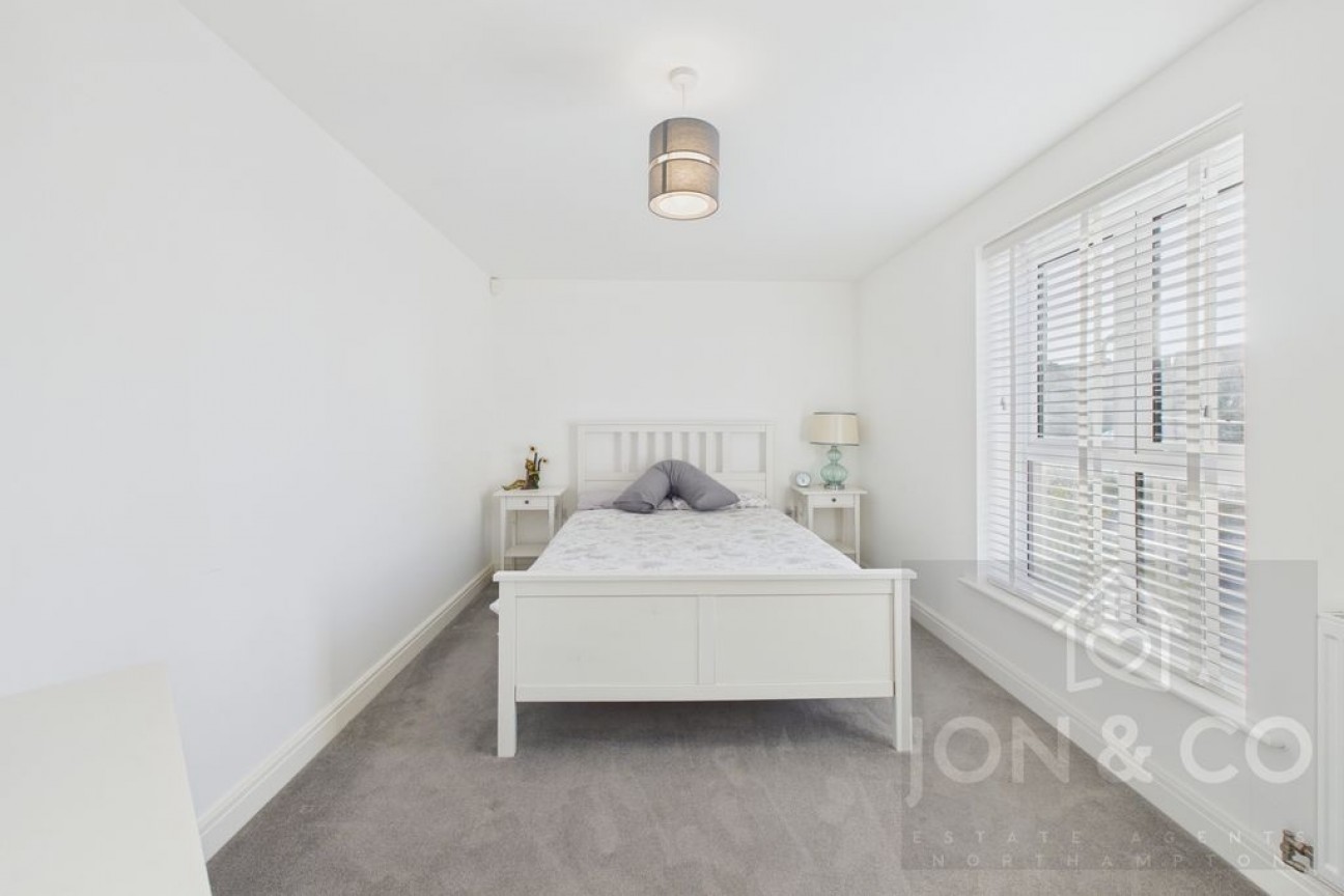 Teape Close | Upton | NN5