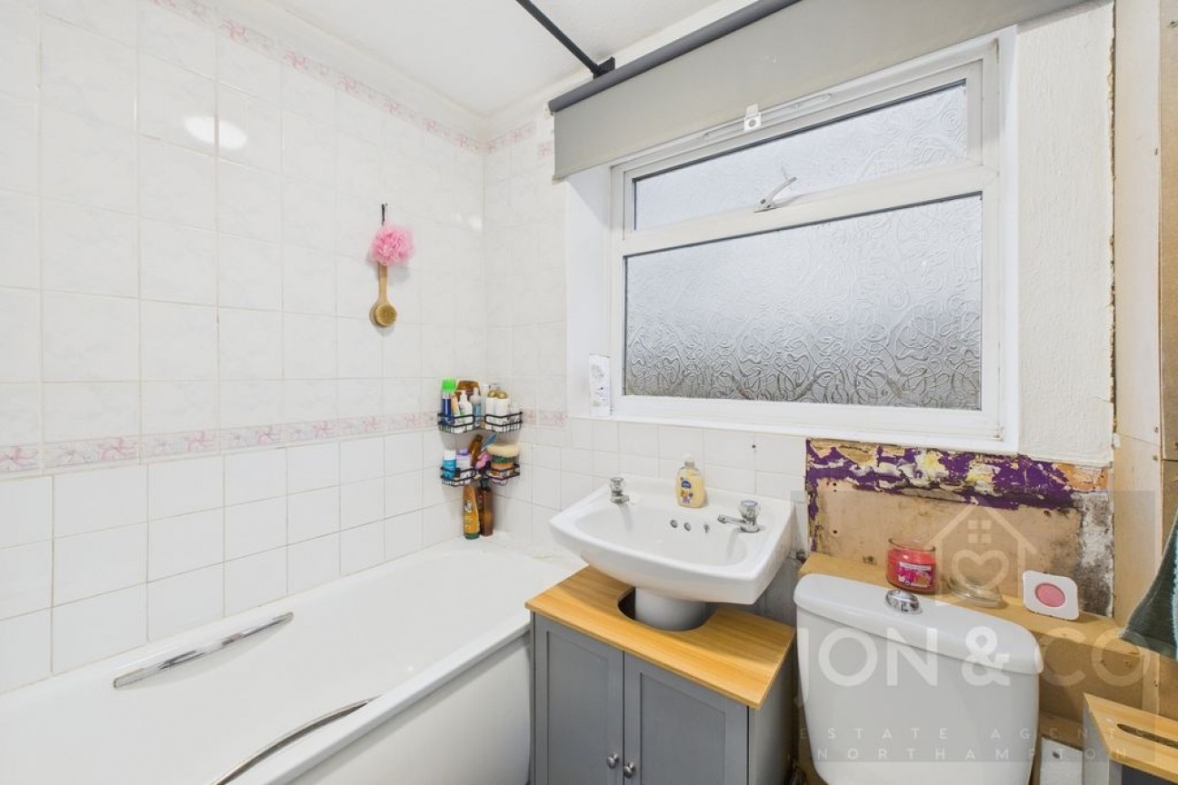 Ringway | Briar Hill | NN4