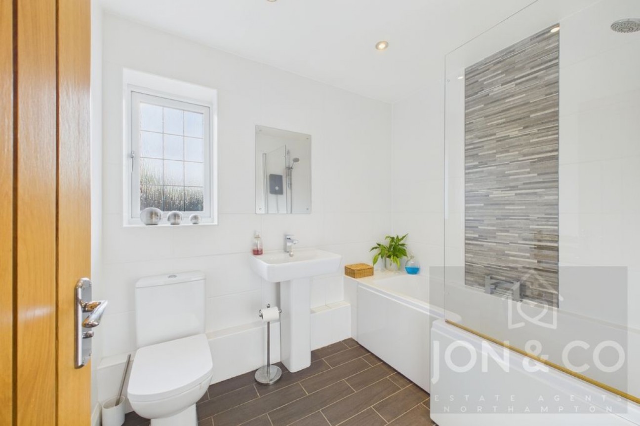 Jeyes Close | Moulton | NN3