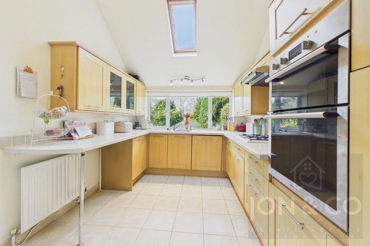High Street | Pitsford | NN6
