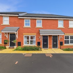 Young Close | Overstone Gate | NN6