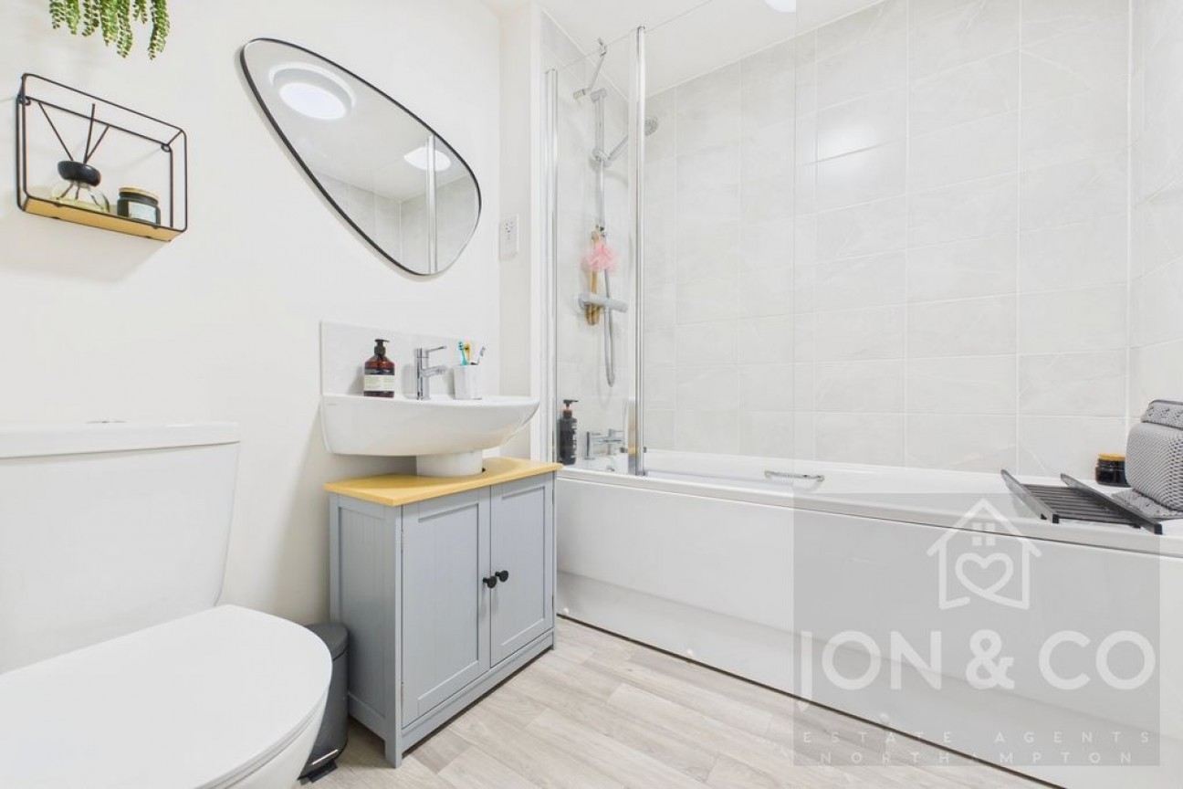 Young Close | Overstone Gate | NN6