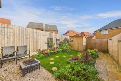 Young Close | Overstone Gate | NN6