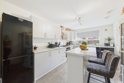 Young Close | Overstone Gate | NN6