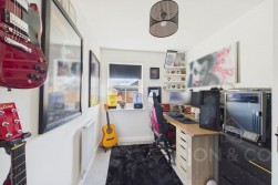 Young Close | Overstone Gate | NN6